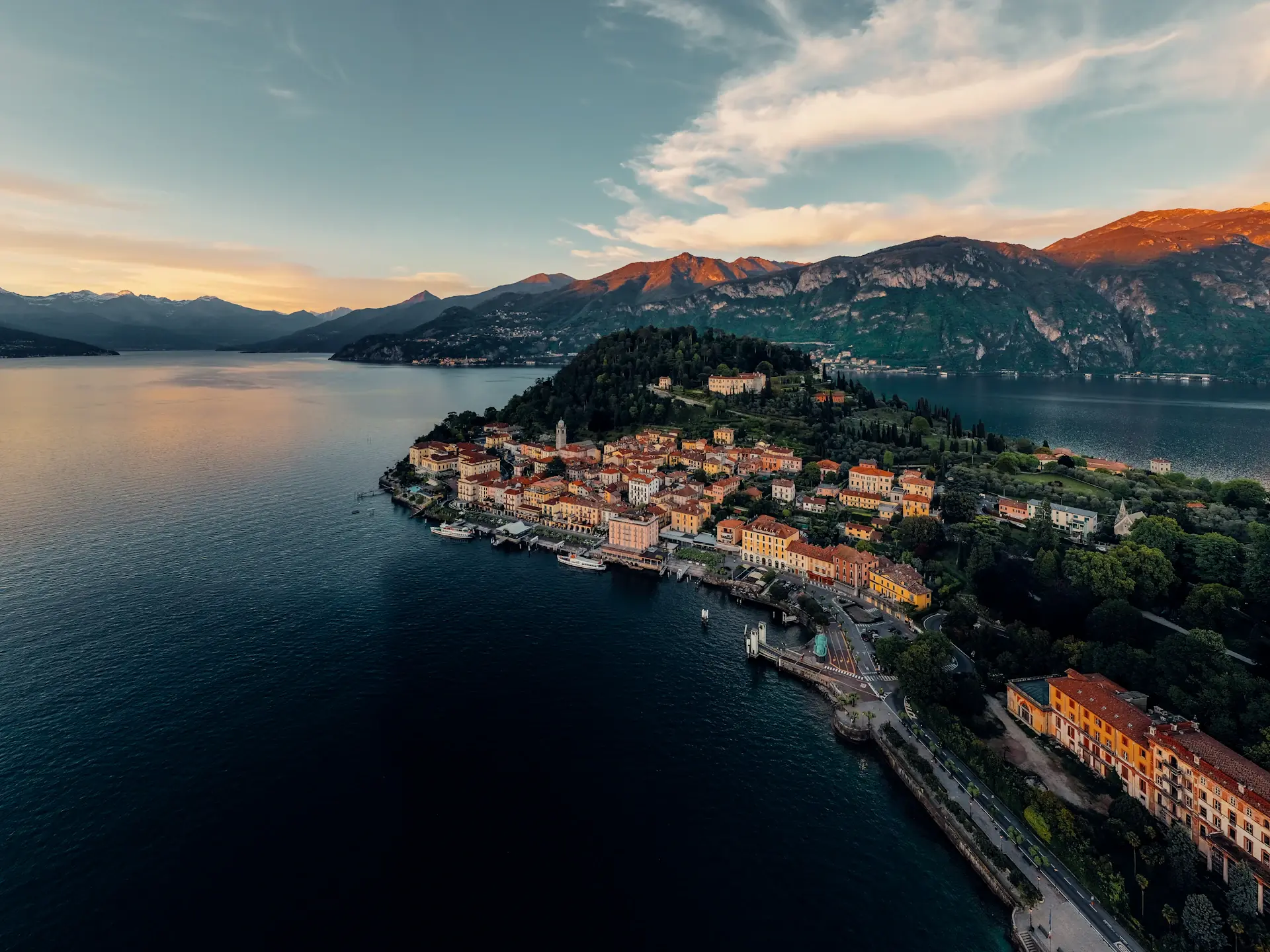 Pueblos junto al lago de Como